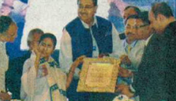 ASSOCHAM 2016: Felicitation of Chief Minister