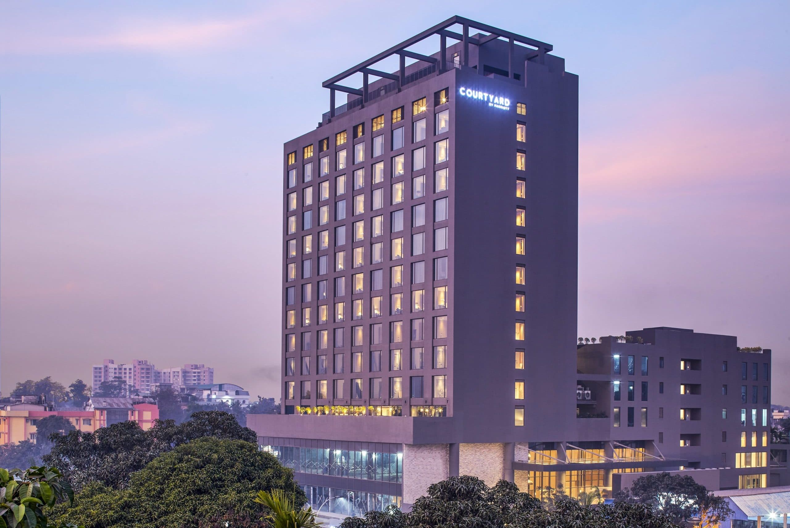 17.-HotelFacade_EveningShot_IXBCY_CourtyardByMarriottSiliguri-2-scaled